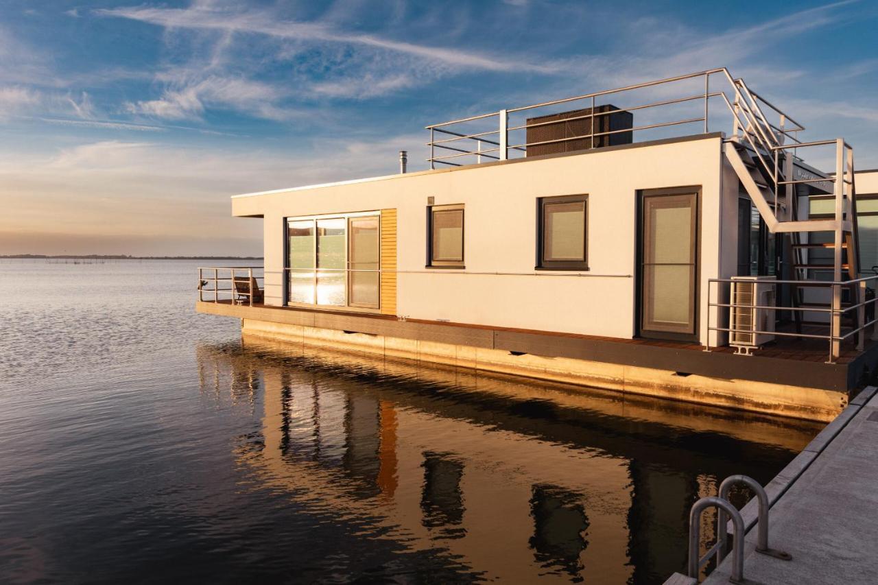 Hausboot Kuestennebel Ribnitz-Damgarten Εξωτερικό φωτογραφία